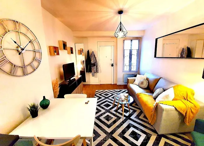 F2 Moderne Confort, Hyper Centre